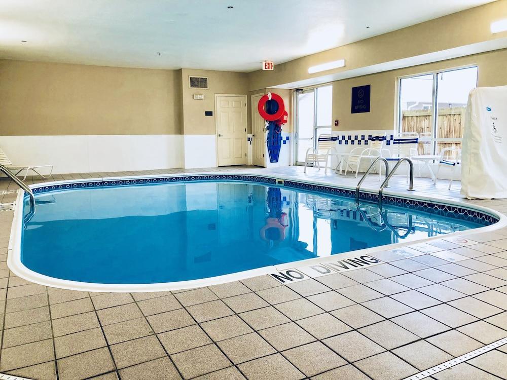 Comfort Suites Terre Haute University Area Exteriér fotografie