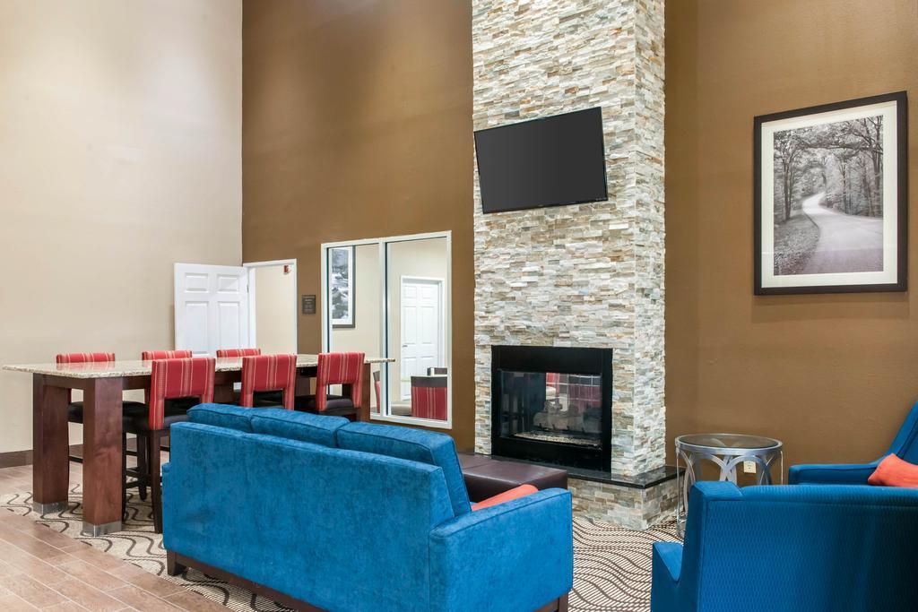 Comfort Suites Terre Haute University Area Exteriér fotografie