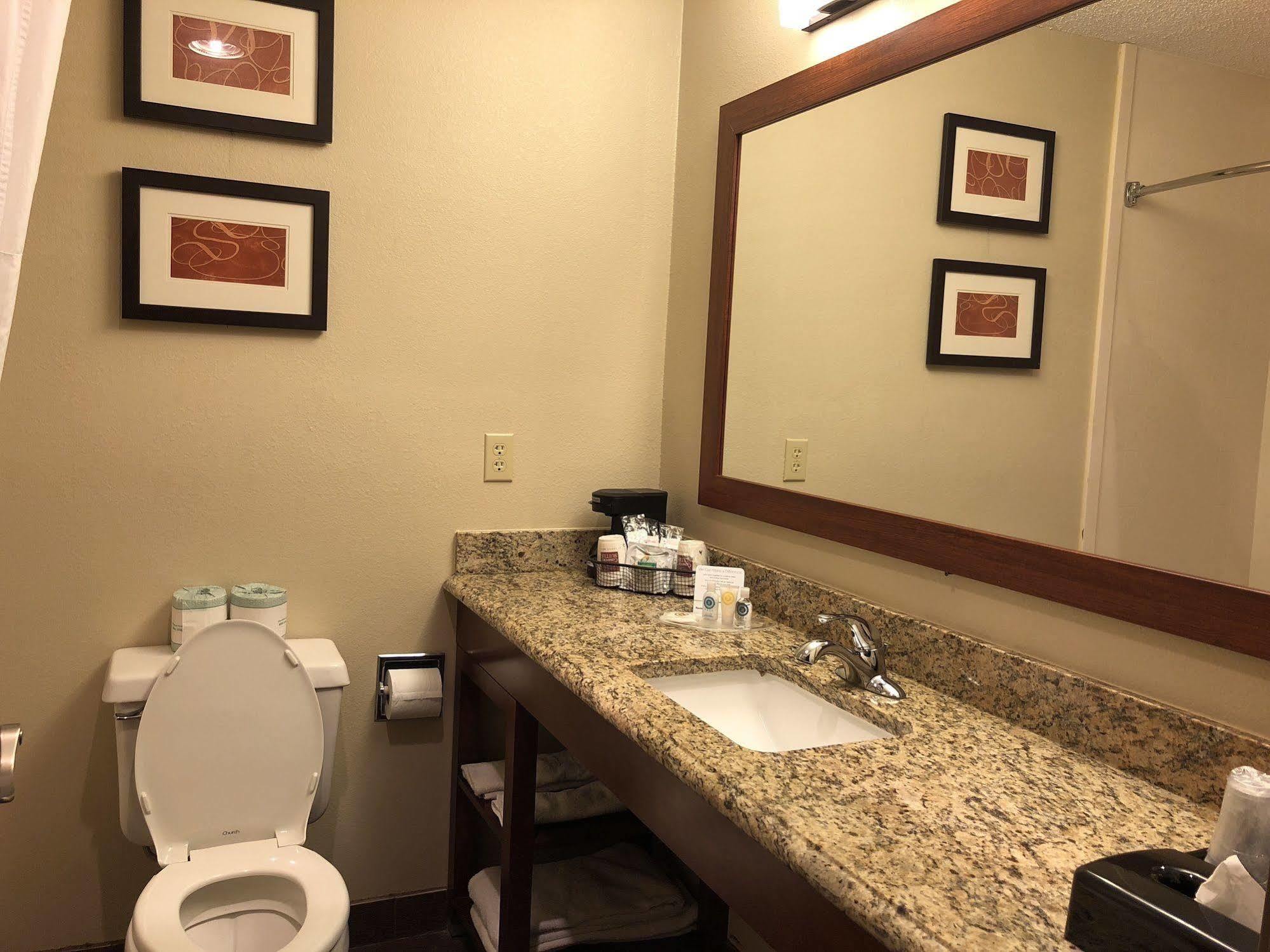 Comfort Suites Terre Haute University Area Exteriér fotografie